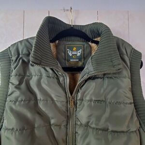Cool Choice Mens Olive Green Puffer Vest Faux Fur Lined Ribbed Trim Size L